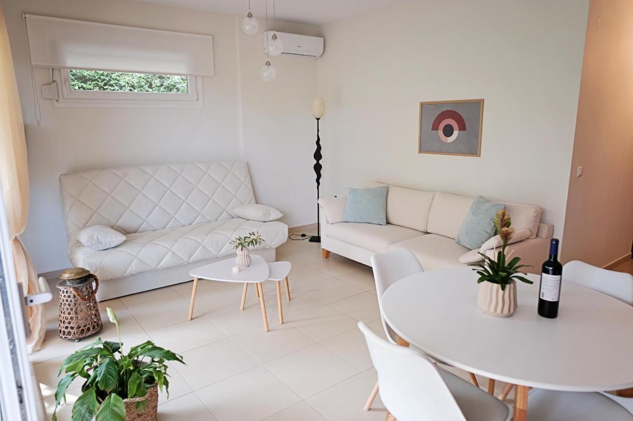 Oasis Garden House Apartment Nea Iraklitsa Exterior foto